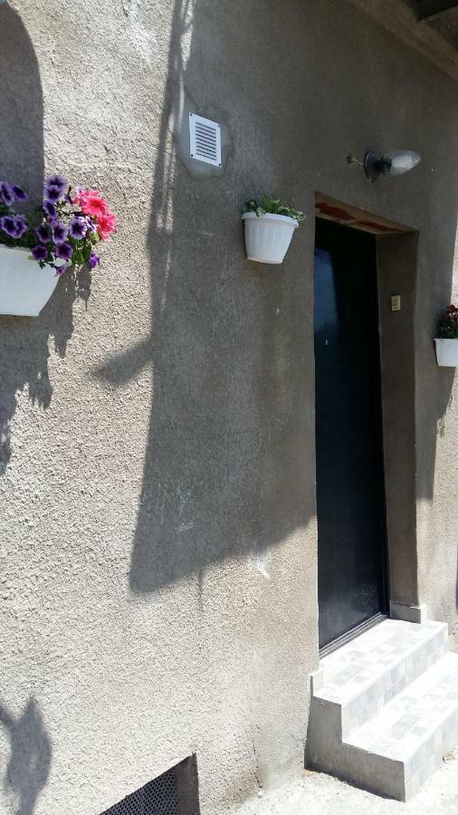 Apartment Albatross Tbilisi ภายนอก รูปภาพ